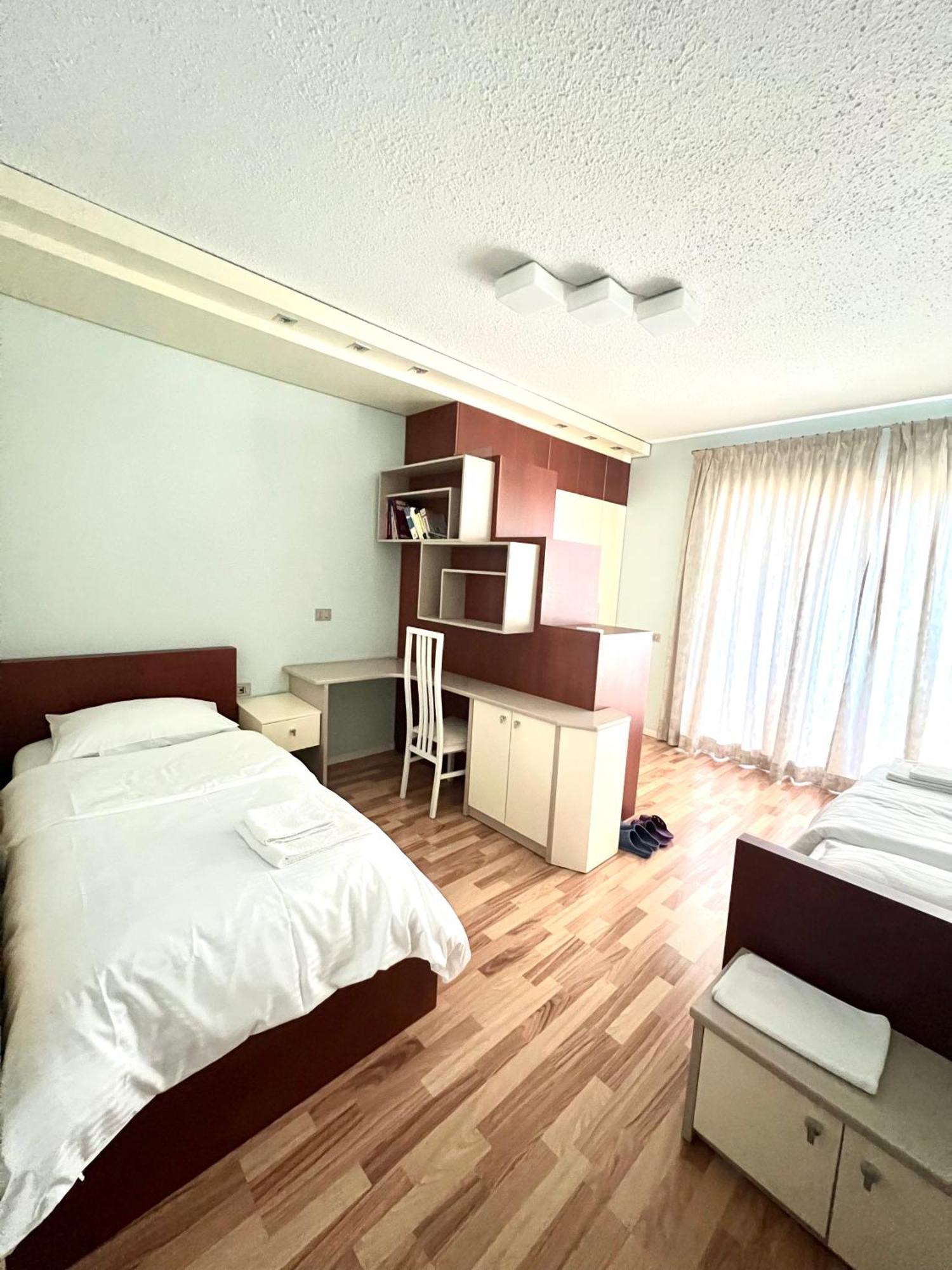 Rolling Apartment Tirana - Near Blloku Exterior foto
